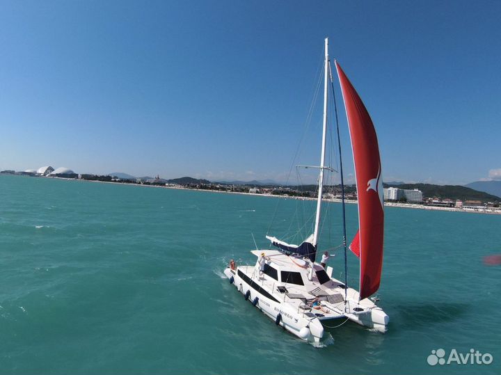 Аренда яхты катера морская прогулка