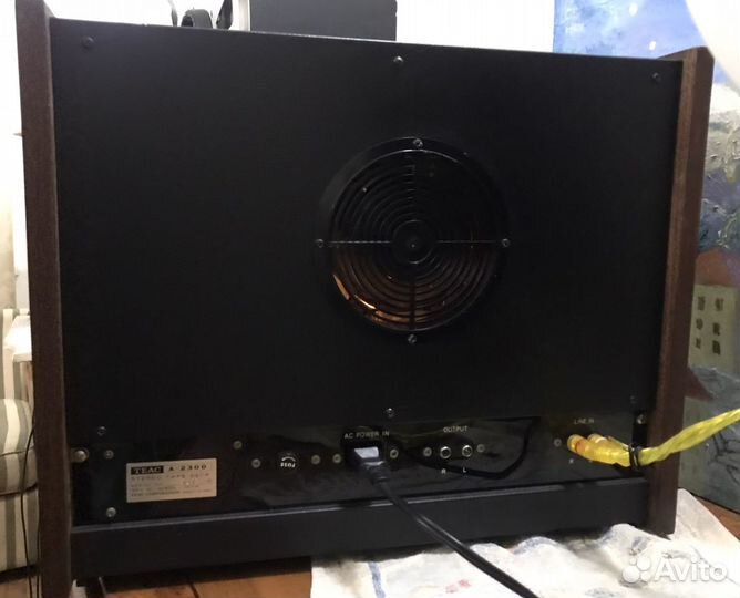 Катушечный магнитофон Teac A-2300