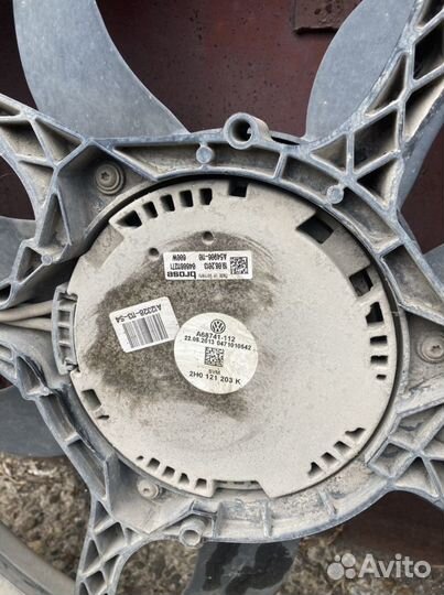 Вентилятор охлаждения радиатора Volkswagen Amarok
