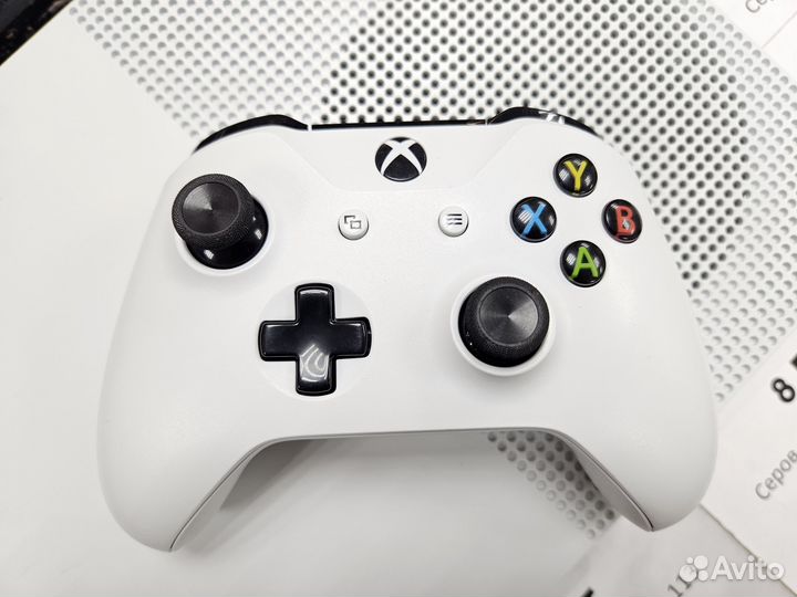 Xbox One S 1tb много игр