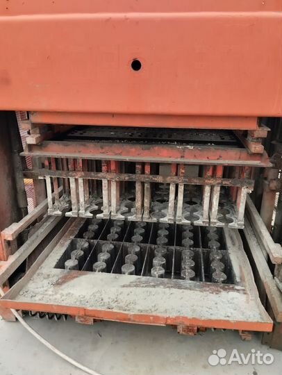 Несушка для блока