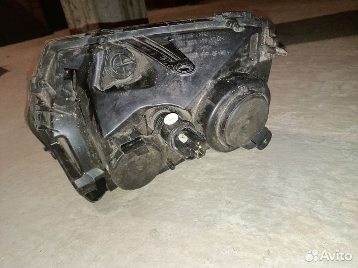 Фара правая Renault Duster