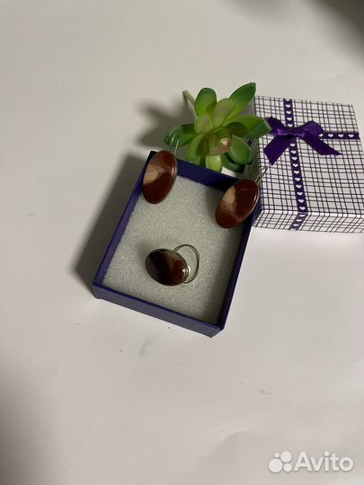 Кормлект украшений Яшма