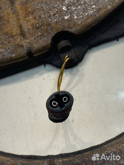 Колодки тормозные передние износ 20