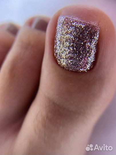 Маникюр и педикюр