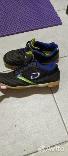 Футбольные бутсы demix