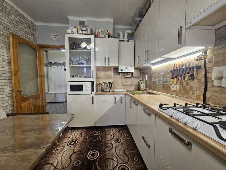 1-к. квартира, 40 м², 8/13 эт.