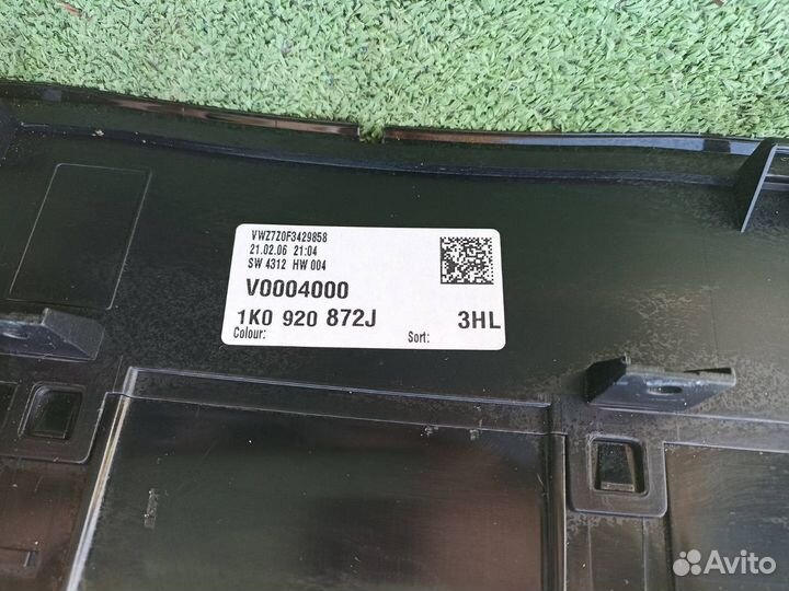 Приборная панель Volkswagen Jetta седан 1.6 2006