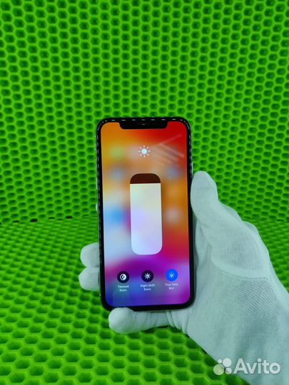iPhone X, 64 ГБ