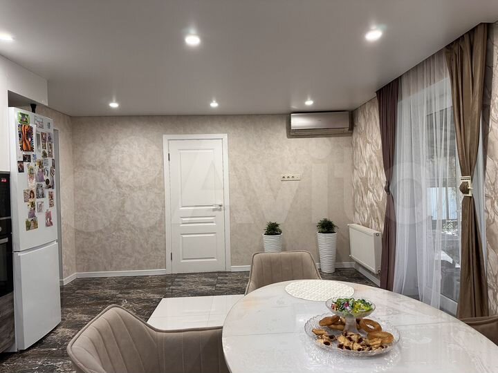 Дом 175 м² на участке 6 сот.