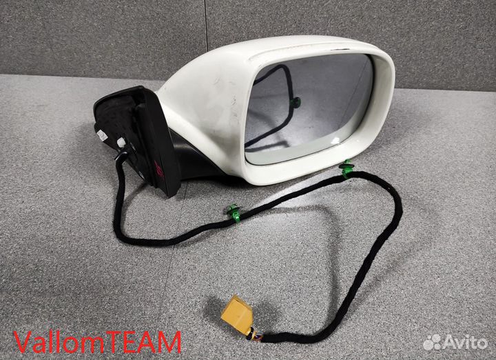 Лот T15 Зеркало боковое правое VW Touareg