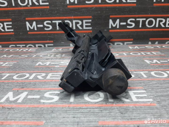 Крепление радиатора правое Bmw 3-Series E46