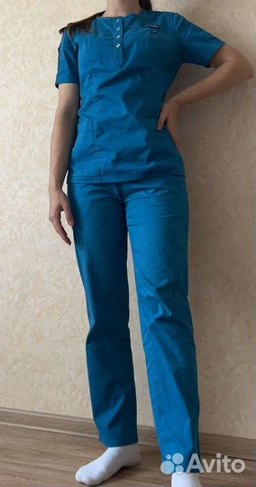Медицинский костюм женский