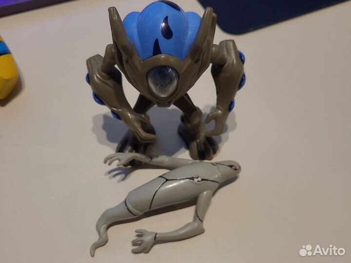 Игрушки Ben 10