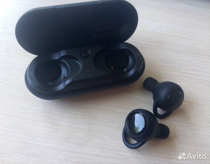 Беспроводные наушники interstep sbh 530