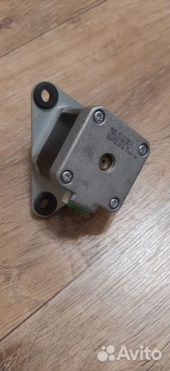 Шаговой мотор moons 17hd2010