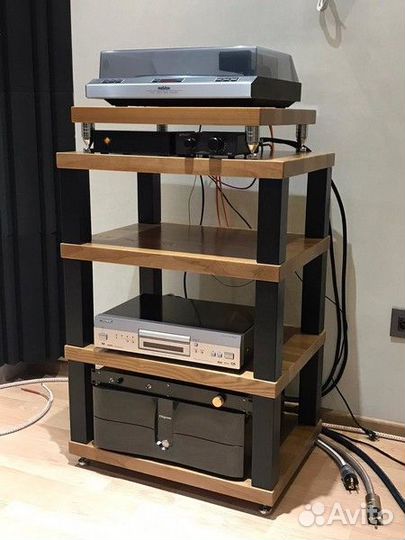 Hi-Fi HI-End стойки, тумбы для аппаратуры