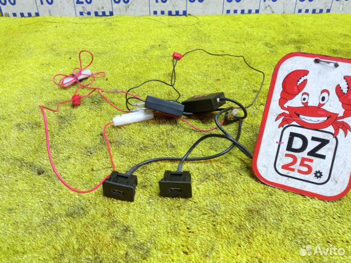 Usb кабель передний Toyota Voxy/Noah/Esquire