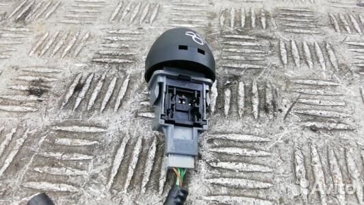 Кнопка аварийки toyota RAV 4 ZSA3 (95A18I501)