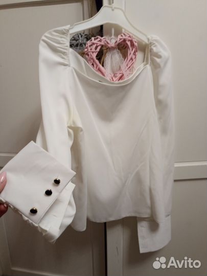 Блузка белая