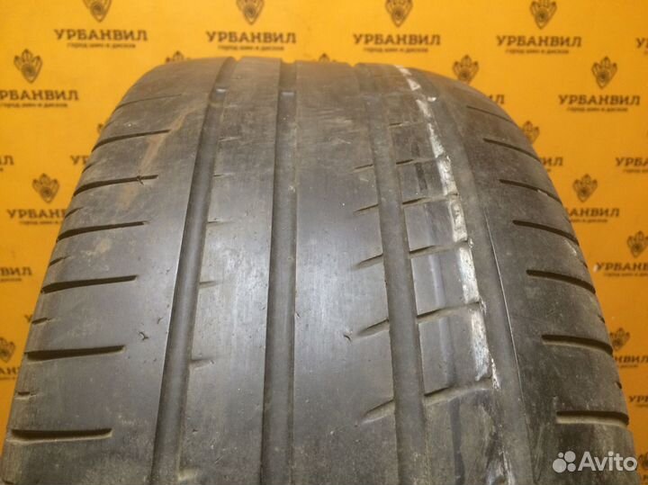 Pirelli P Zero Rosso 235/45 R17