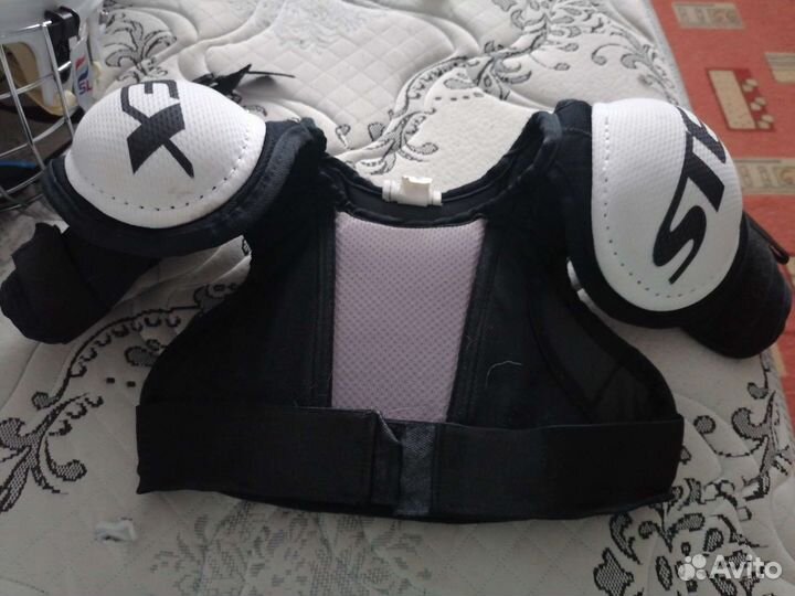 Хоккейные шорты и нагрудник на 7/8/9 лет