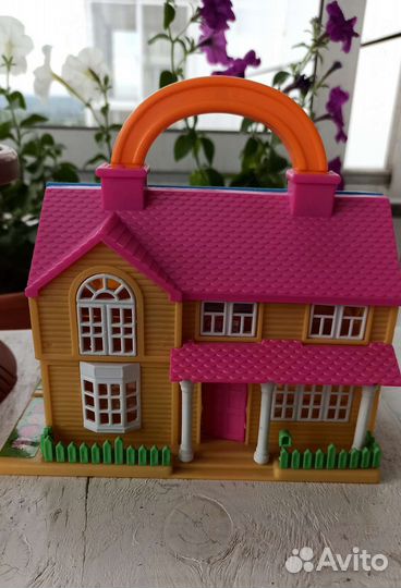 Домик кукольный