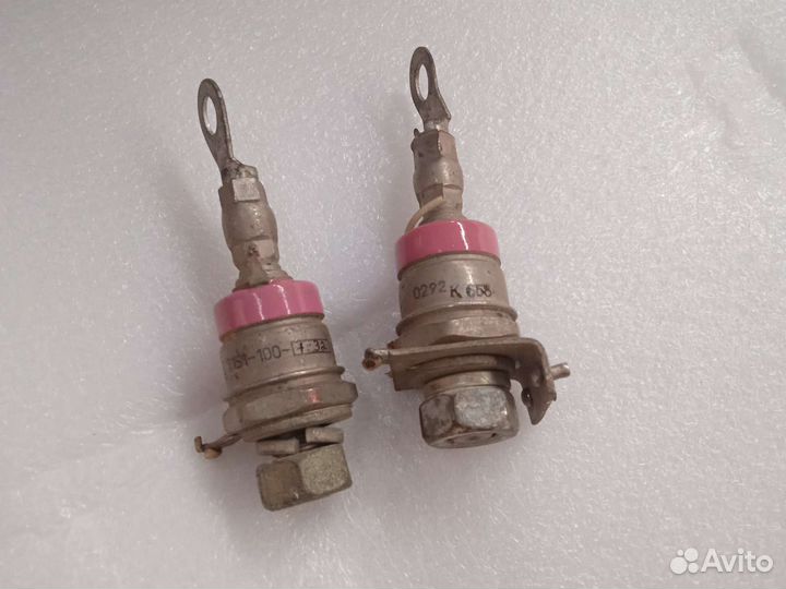 Теристор т151