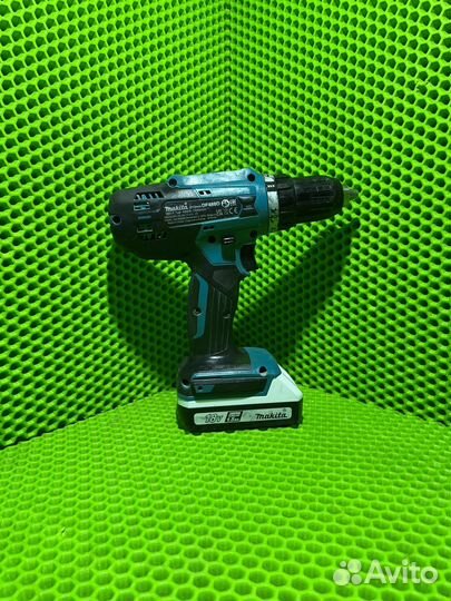 Шуруповерт makita DF488D 18v