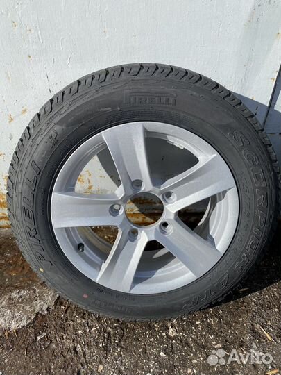 Новые колеса в сборе на ниву R16 pirelli