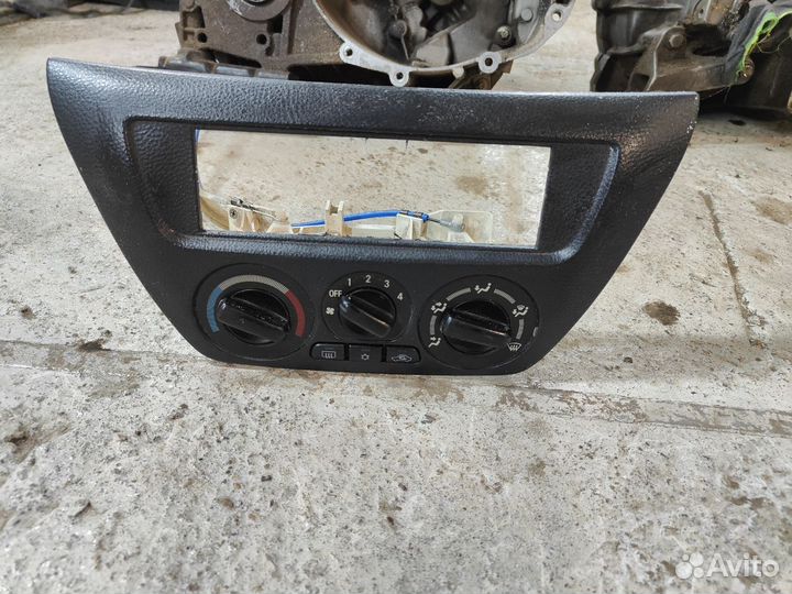 Блок управления отопителем Лансер 9