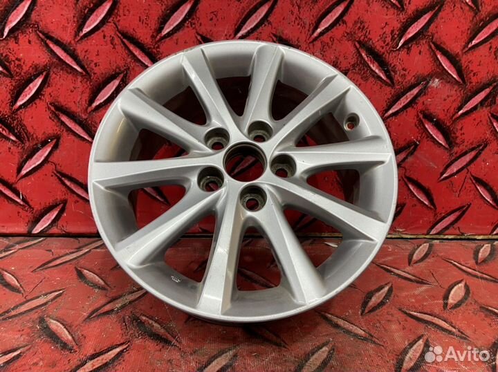 Диск литой R16 Toyota Camry 40