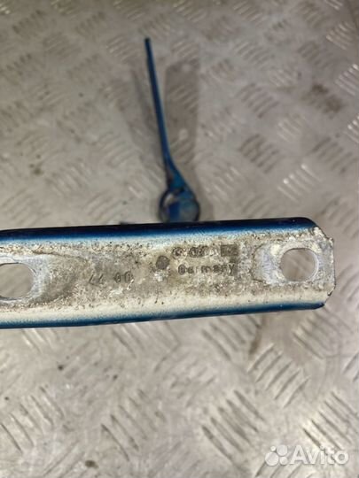 Петля капота Volkswagen Passat, B5+