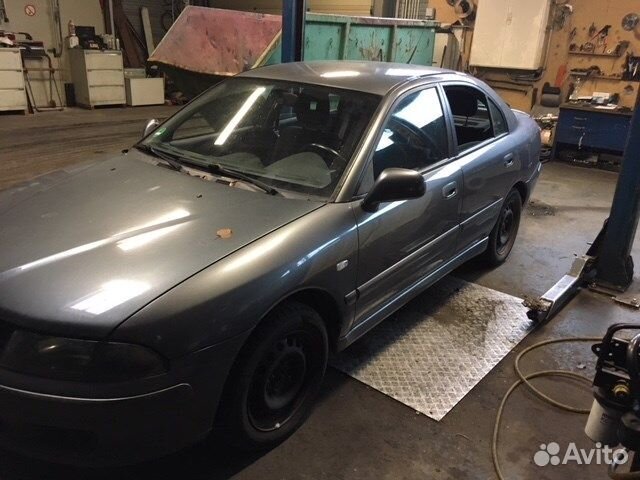 Разбор на запчасти Mitsubishi Carisma