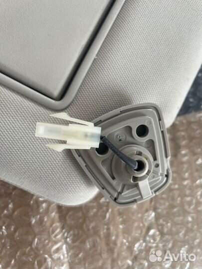 Солнцезащитный козырек правый Nissan Patrol Y62