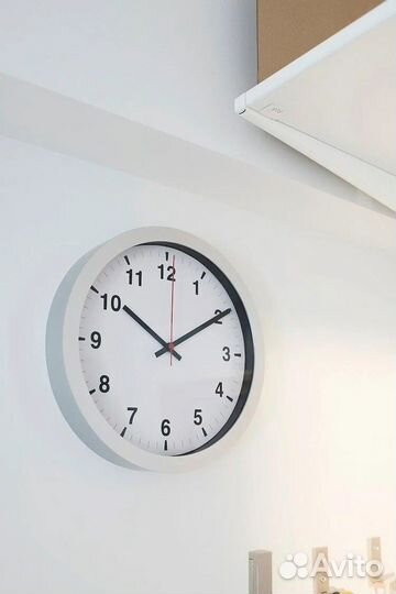 Настенные часы IKEA Чалла серые 28см