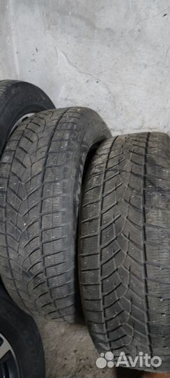 Goodyear UltraGrip 225/65 R17