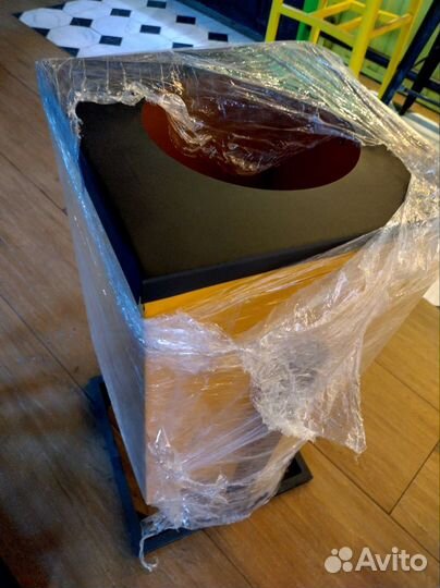 Урна уличная 45 л новая с пепельницей