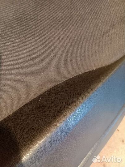 Дверная карта правая Opel Astra H GTC