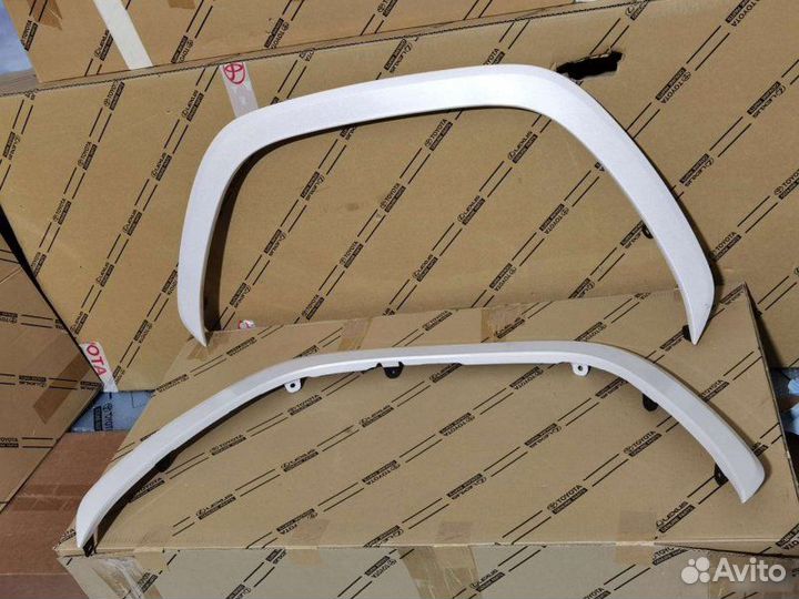 Расширители передние Toyota Land Cruiser 300