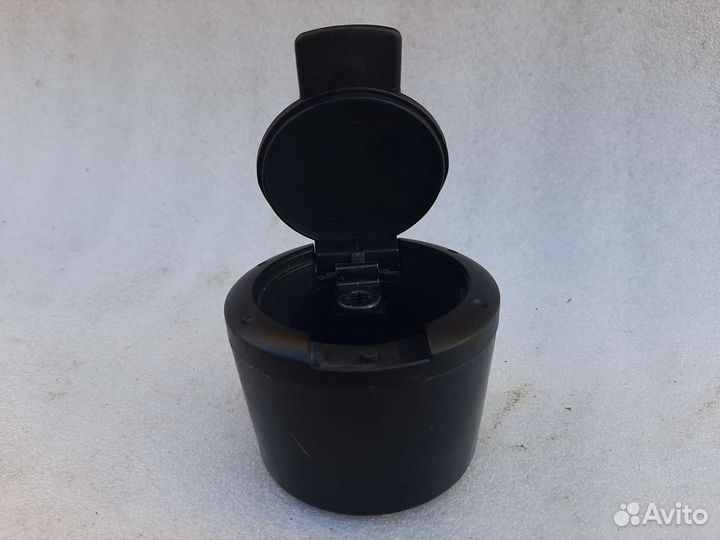 Пепельница в авто