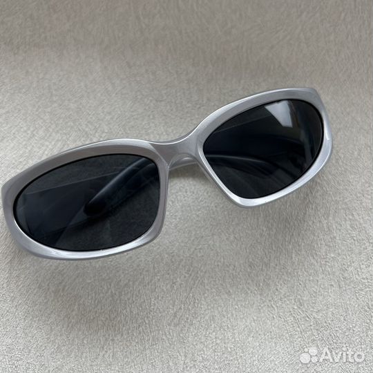 Очки серебристые солнцезащитные