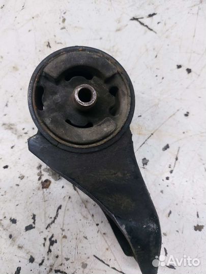 Подушка двигателя Mazda 323 BF 1.5 E5 E3