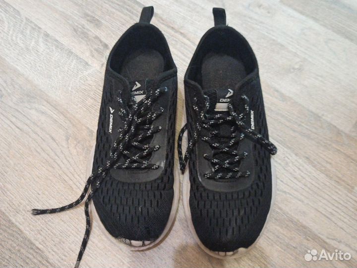 Кроссовки детские