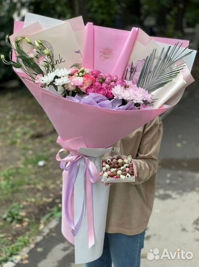 Букет роз + клубничный набор