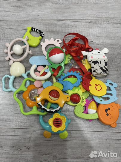 Детские игрушки погремушки