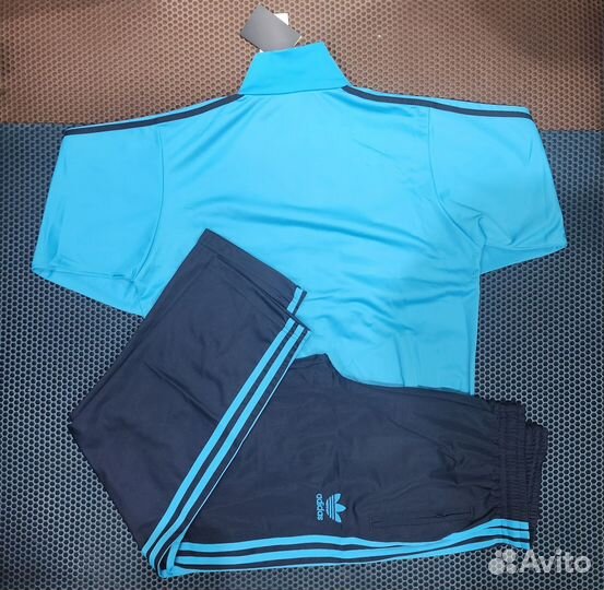 Спортивный костюм adidas из 90-х