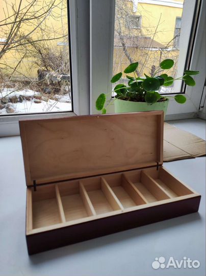 Деревянная шкатулка для украшений