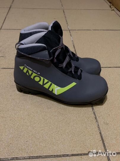 Лыжи дет 135 см, палки лыж. 100 см, ботинки 37 р