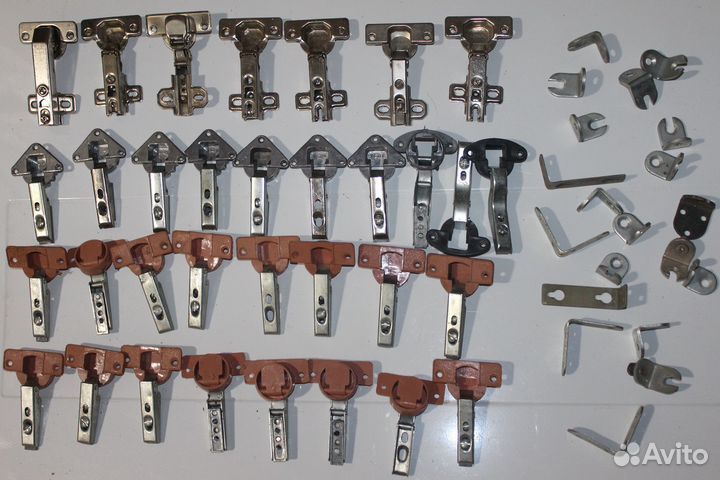 Ручка мебельная и колесо мебельное